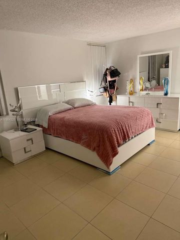 1900 W 68th St F104, Hialeah, FL 33014