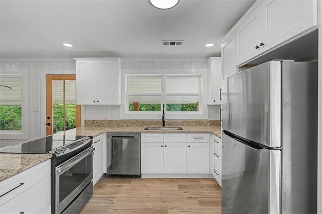 2115 Kings Road, Dalton, GA 30720