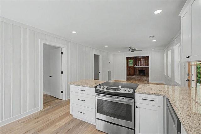 2115 Kings Road, Dalton, GA 30720