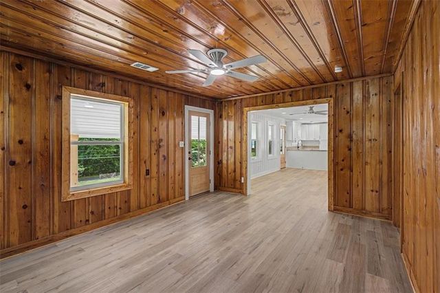 2115 Kings Road, Dalton, GA 30720