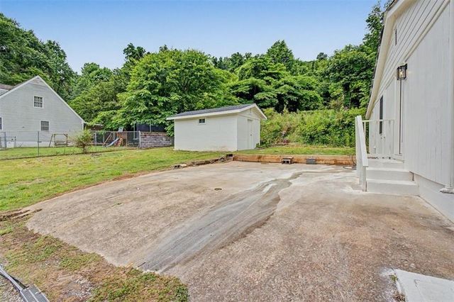 2115 Kings Road, Dalton, GA 30720
