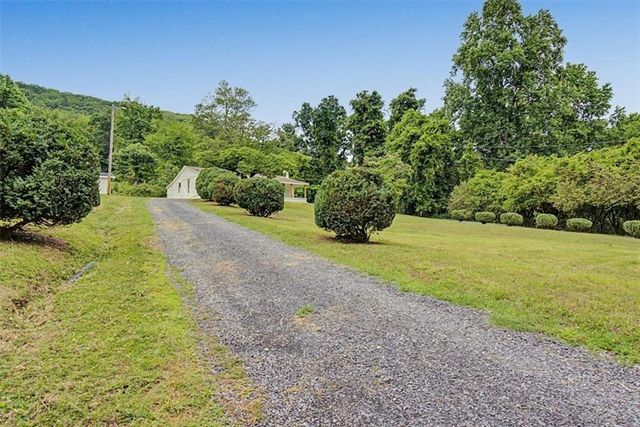 2115 Kings Road, Dalton, GA 30720