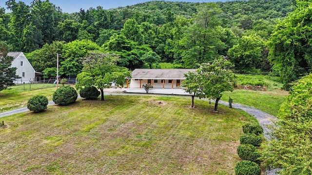 2115 Kings Road, Dalton, GA 30720