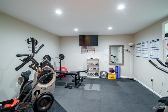 3151 Woodside Drive, Fairfield, OH 45014