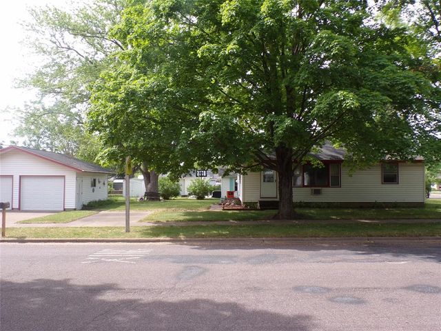 315 E Wisconsin Street, Chippewa Falls, WI 54729