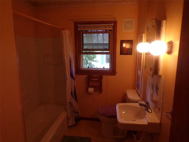 315 E Wisconsin Street, Chippewa Falls, WI 54729
