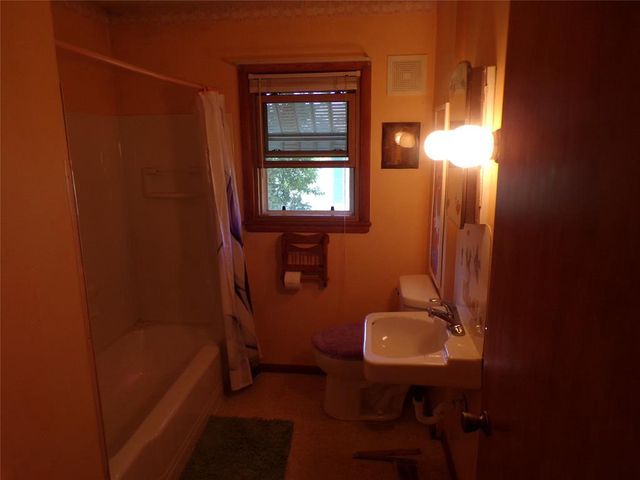 315 E Wisconsin Street, Chippewa Falls, WI 54729