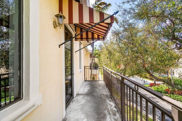 2501 Venetian Court, Boynton Beach, FL 33426