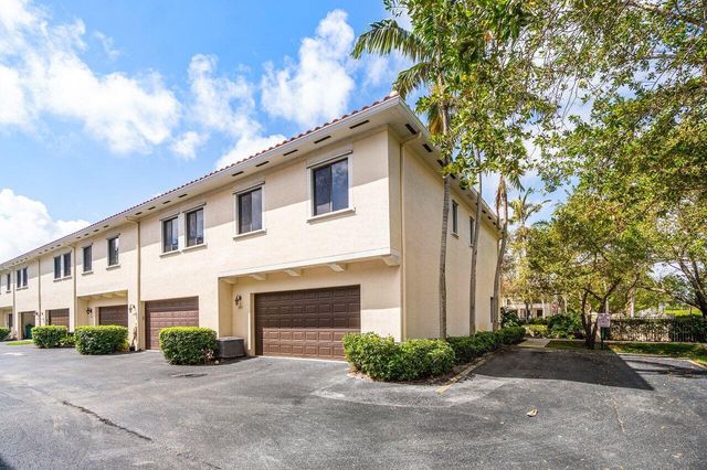 2501 Venetian Court, Boynton Beach, FL 33426