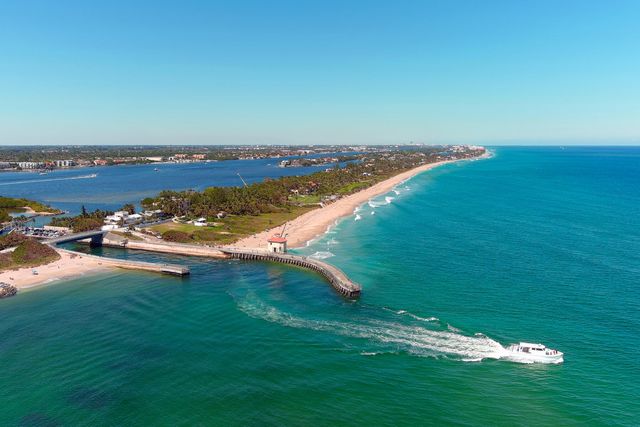 2501 Venetian Court, Boynton Beach, FL 33426