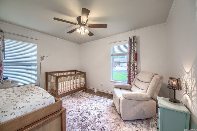 127 Hillcrest Dr, La Vernia, TX 78121