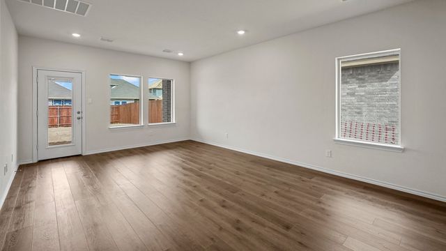 525 Epiphany Lane, Lavon, TX 75166