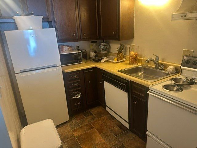 90 High Street 206, Dedham, MA 02026