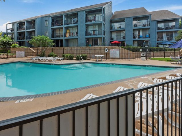12500 Melville Drive 246D, Montgomery, TX 77356