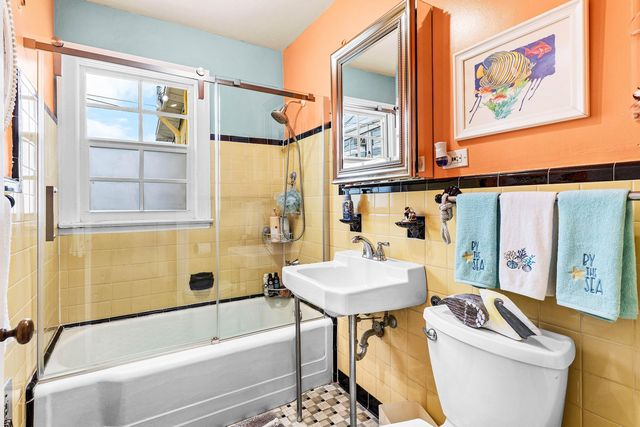 411 3rd Avenue N, Lake Worth Beach, FL 33460