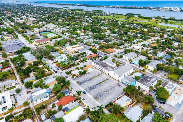 411 3rd Avenue N, Lake Worth Beach, FL 33460