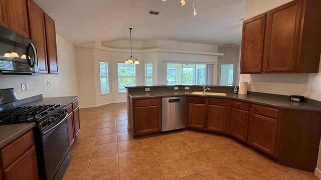 515 S Valencia Cir Circle SW, Vero Beach, FL 32968