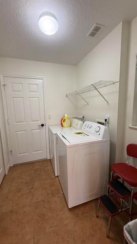 515 S Valencia Cir Circle SW, Vero Beach, FL 32968