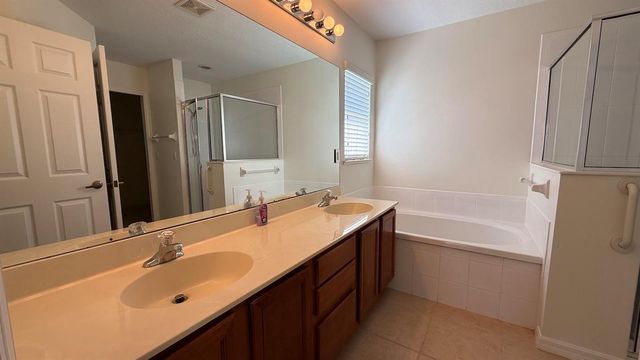515 S Valencia Cir Circle SW, Vero Beach, FL 32968