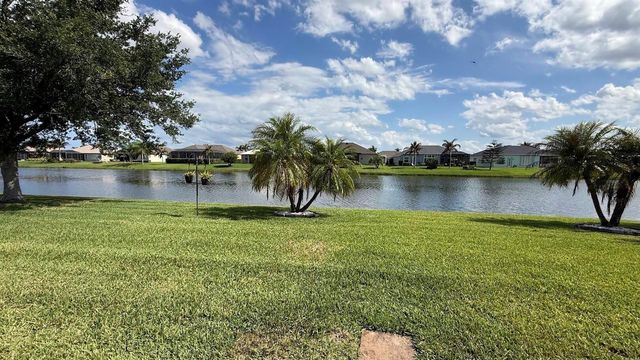 515 S Valencia Cir Circle SW, Vero Beach, FL 32968