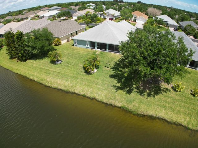515 S Valencia Cir Circle SW, Vero Beach, FL 32968