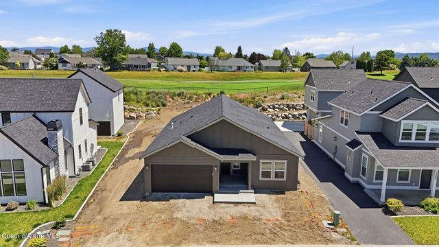 3476 N Blaze Loop, Post Falls, ID 83854