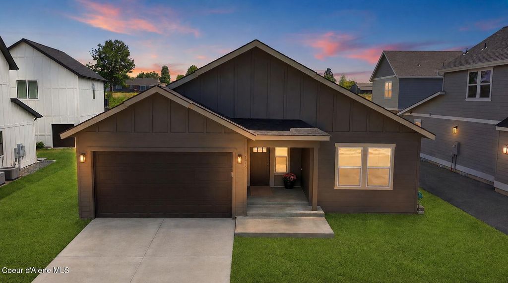 3476 N Blaze Loop, Post Falls, ID 83854