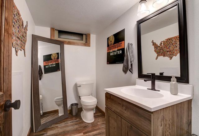 2112 Deerfield DRIVE, West Bend, WI 53090