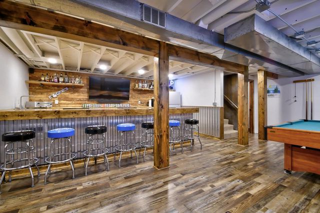 2112 Deerfield DRIVE, West Bend, WI 53090