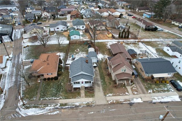 122 13th Street NE, New Philadelphia, OH 44663