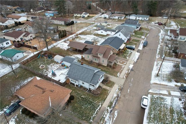 122 13th Street NE, New Philadelphia, OH 44663