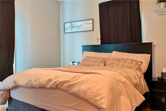 122 13th Street NE, New Philadelphia, OH 44663