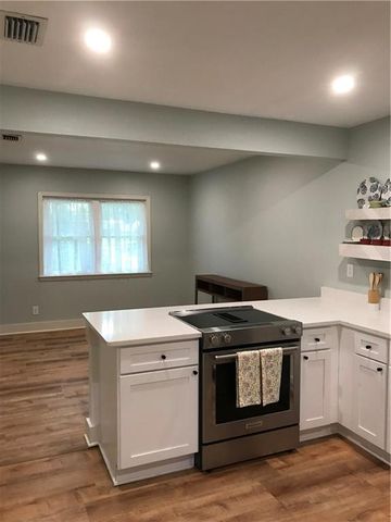 3858 Hillcrest Lane, Mobile, AL 36693