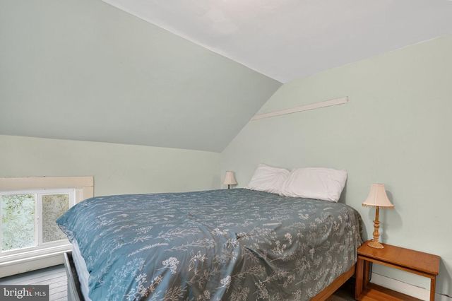 5277 MAIN ST, Chincoteague Island, VA 23336