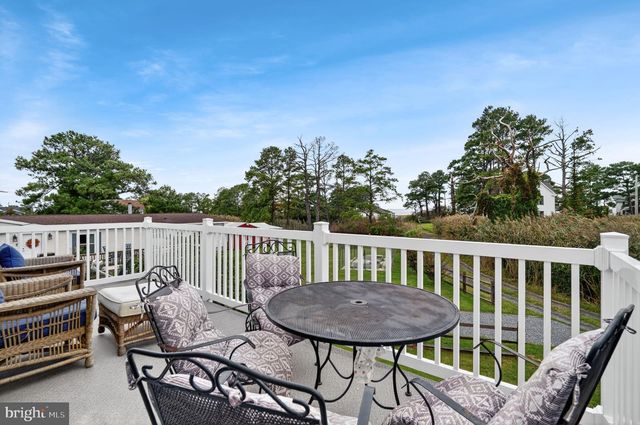 5277 MAIN ST, Chincoteague Island, VA 23336