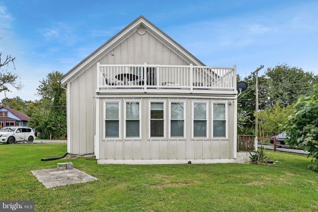 5277 MAIN ST, Chincoteague Island, VA 23336