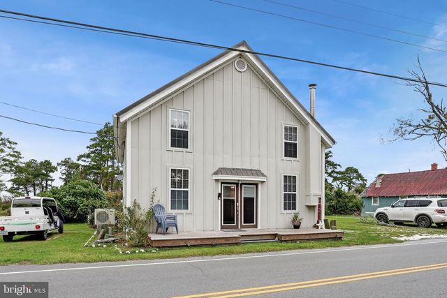 5277 MAIN ST, Chincoteague Island, VA 23336