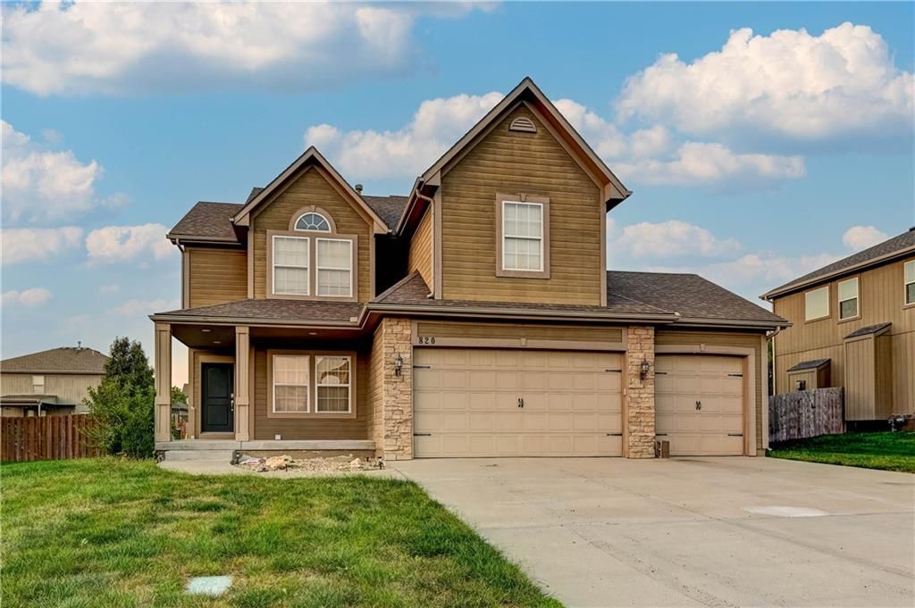 820 SW 36th Street, Lee's Summit, MO 64082