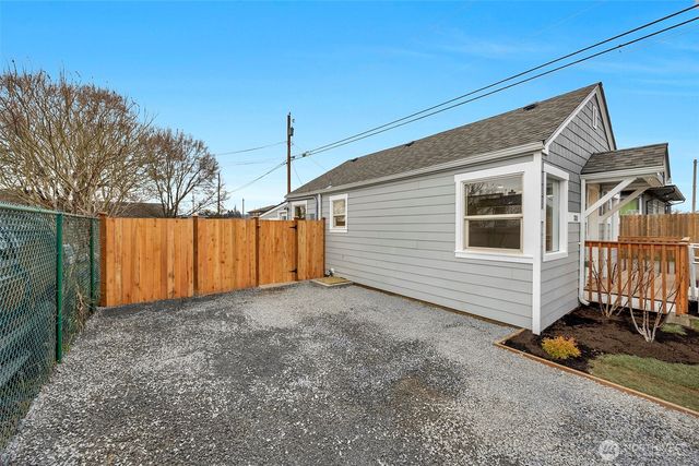 311 Alder Avenue, Marysville, WA 98270