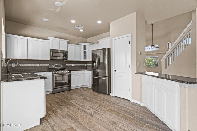 7816 ENCHANTED PATH Drive, El Paso, TX 79911