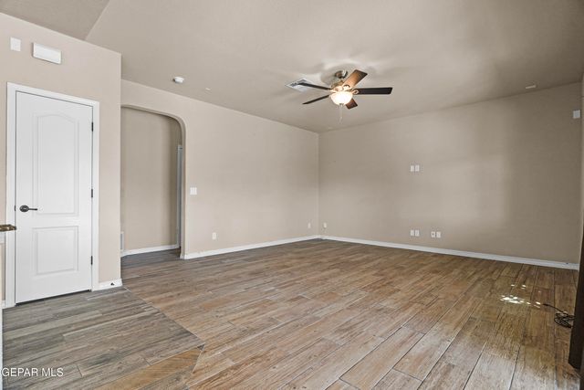 7816 ENCHANTED PATH Drive, El Paso, TX 79911