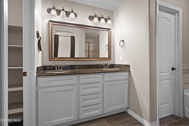 7816 ENCHANTED PATH Drive, El Paso, TX 79911