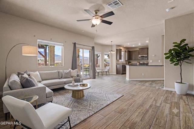 7816 ENCHANTED PATH Drive, El Paso, TX 79911