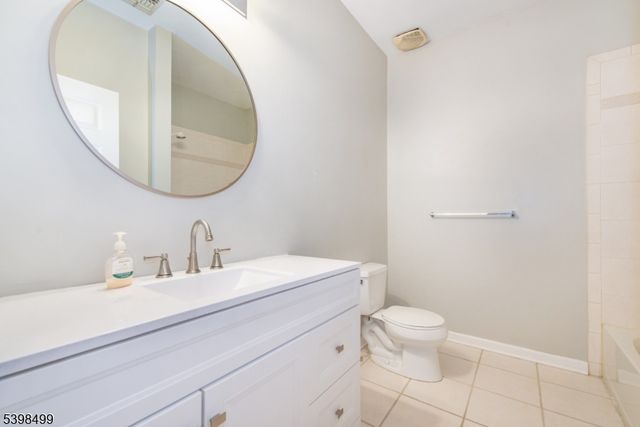 104 Barrister Dr 104, Butler Boro, NJ 07405