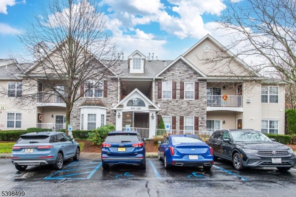 104 Barrister Dr 104, Butler Boro, NJ 07405