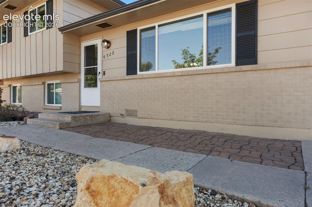 4520 Del Verde Drive, Colorado Springs, CO 80918 — photo 3