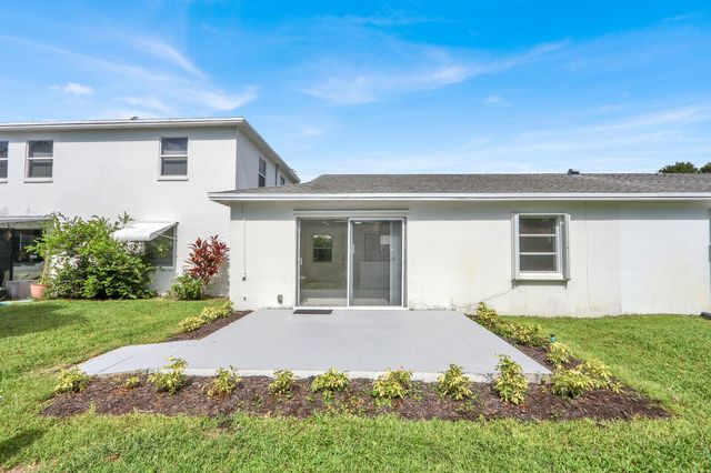 10084 Meridian Way N 4, Palm Beach Gardens, FL 33410