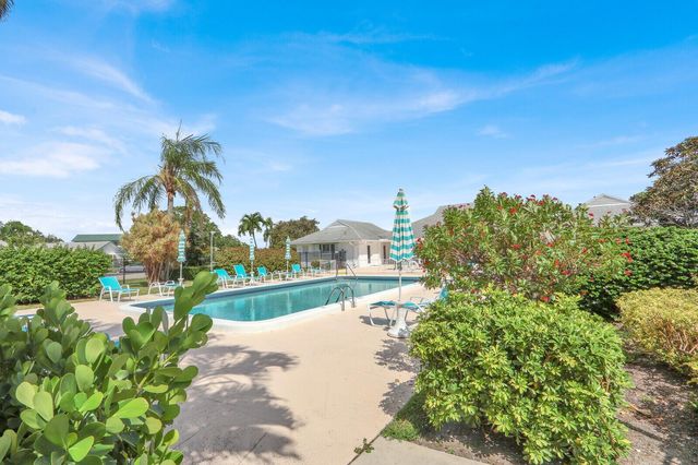 10084 Meridian Way N 4, Palm Beach Gardens, FL 33410