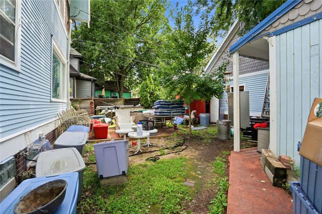 530 6th Street, West Des Moines, IA 50265