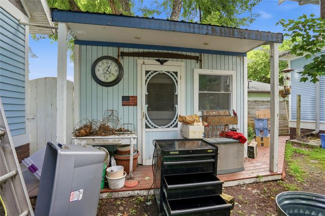 530 6th Street, West Des Moines, IA 50265